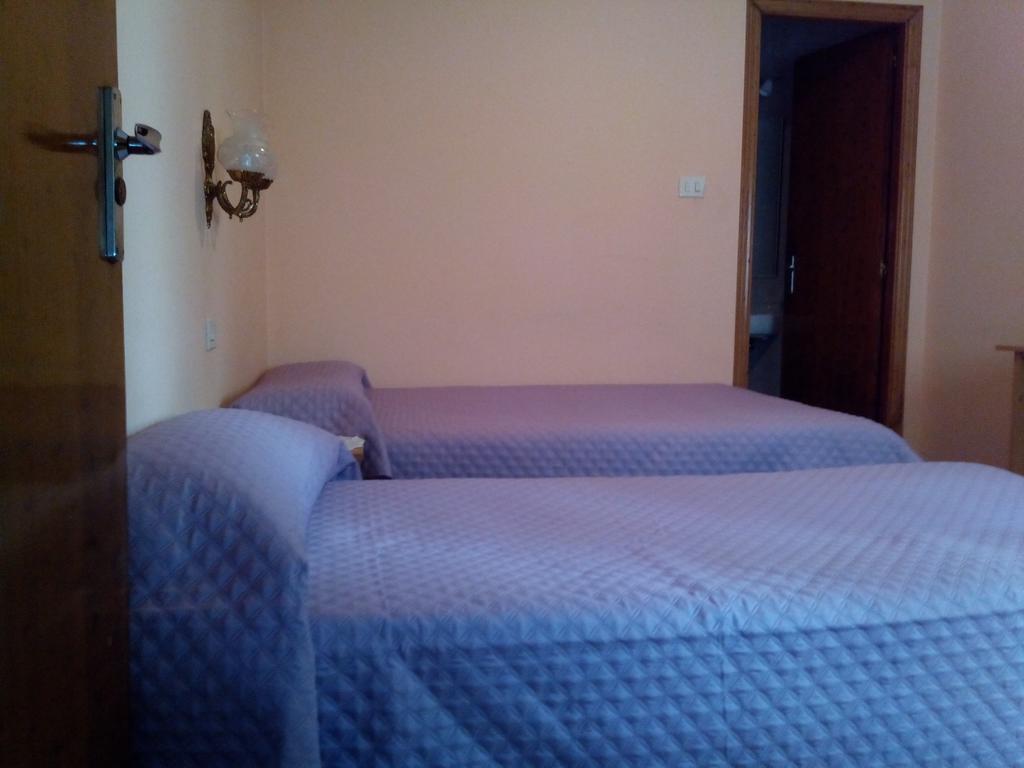 Pension Las Palmeras Lalín Kamer foto