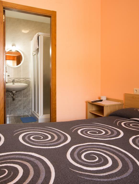Pension Las Palmeras Lalín Kamer foto