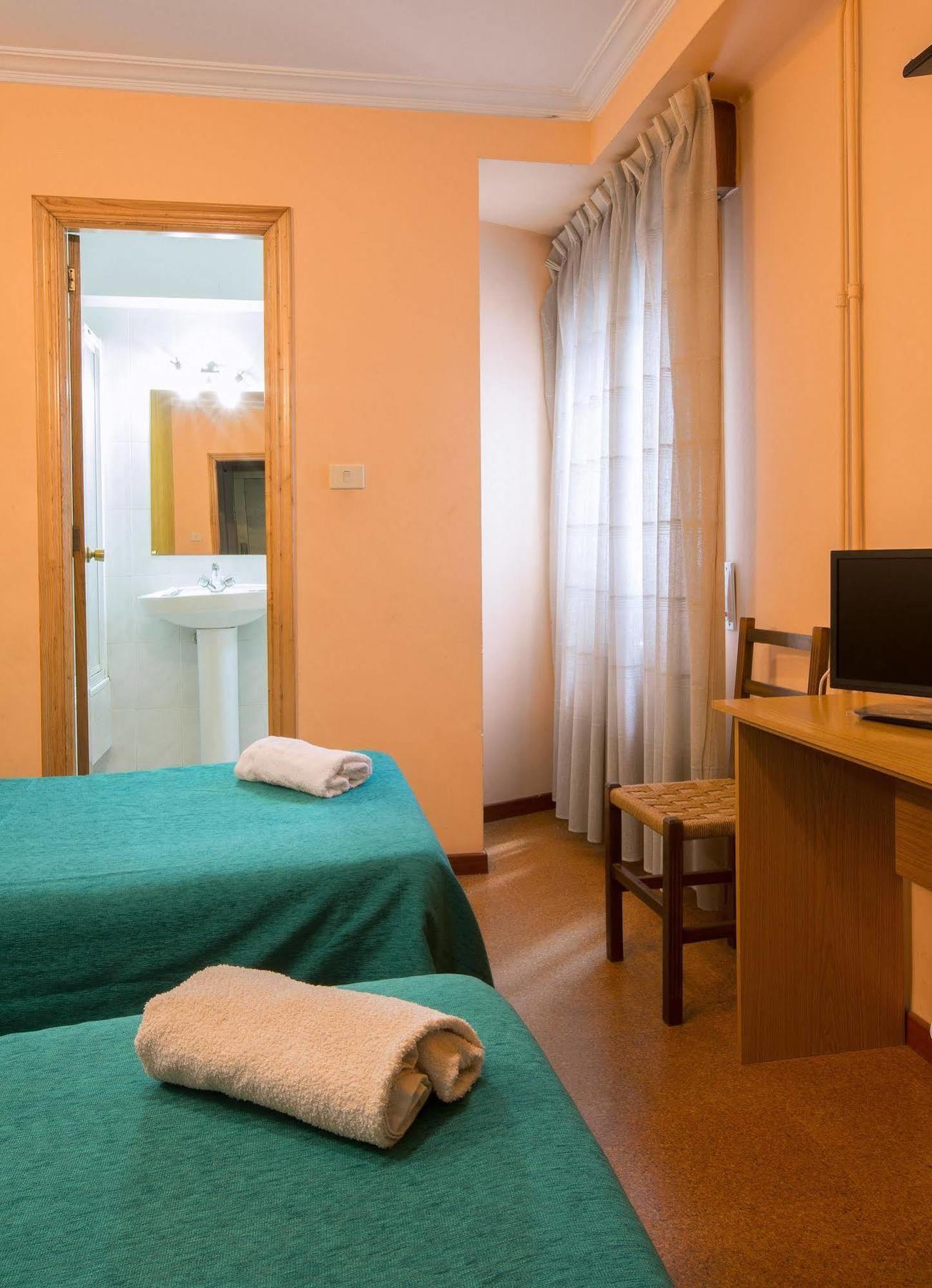 Pension Las Palmeras Lalín Buitenkant foto