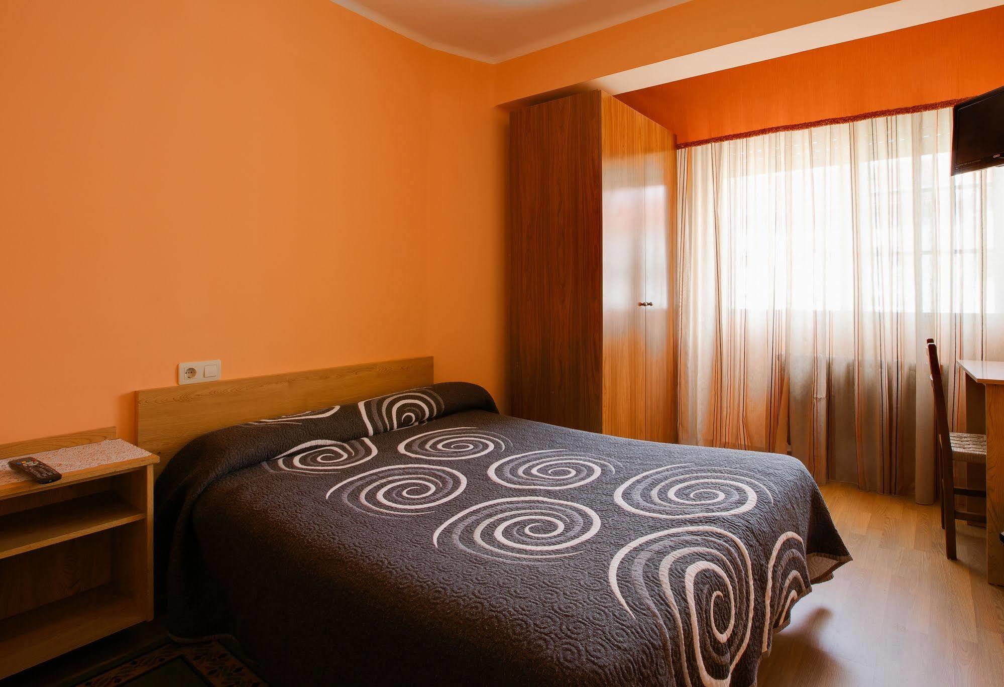 Pension Las Palmeras Lalín Buitenkant foto