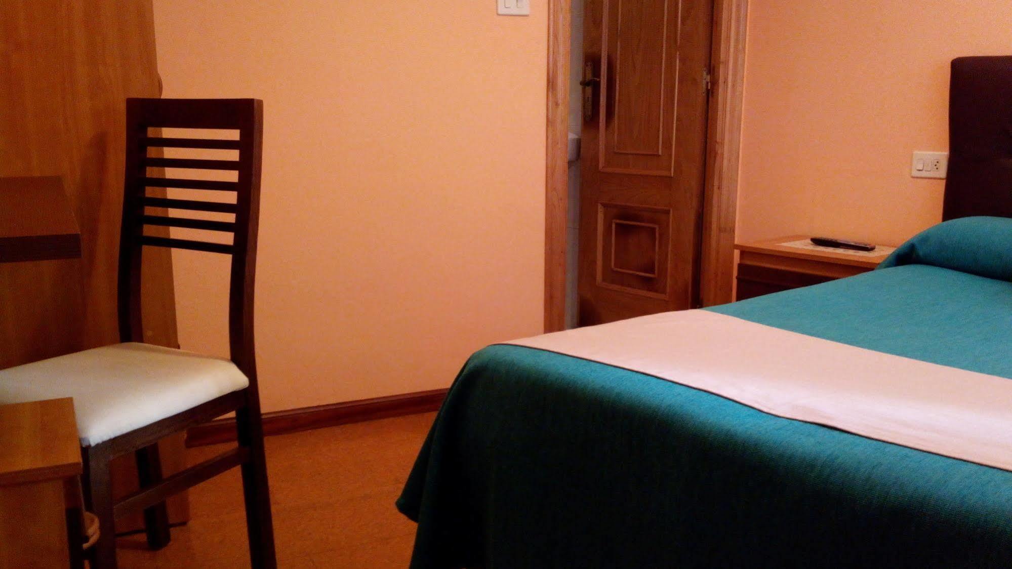 Pension Las Palmeras Lalín Buitenkant foto